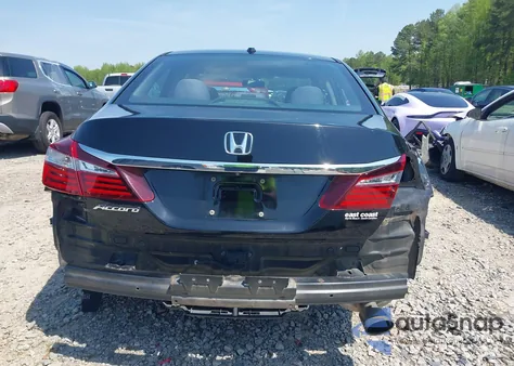 2017 Honda Accord Ex z USA, uszkodzony, nr VIN 1HGCR2F73HA104251